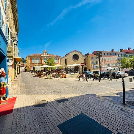 Moderne Au Coeur De Hyeres
